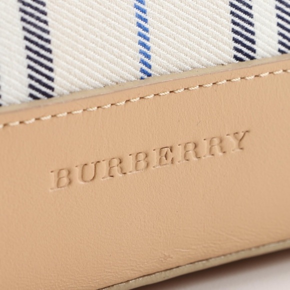 Burberry Canvas and leather tote - Picture 4 of 6